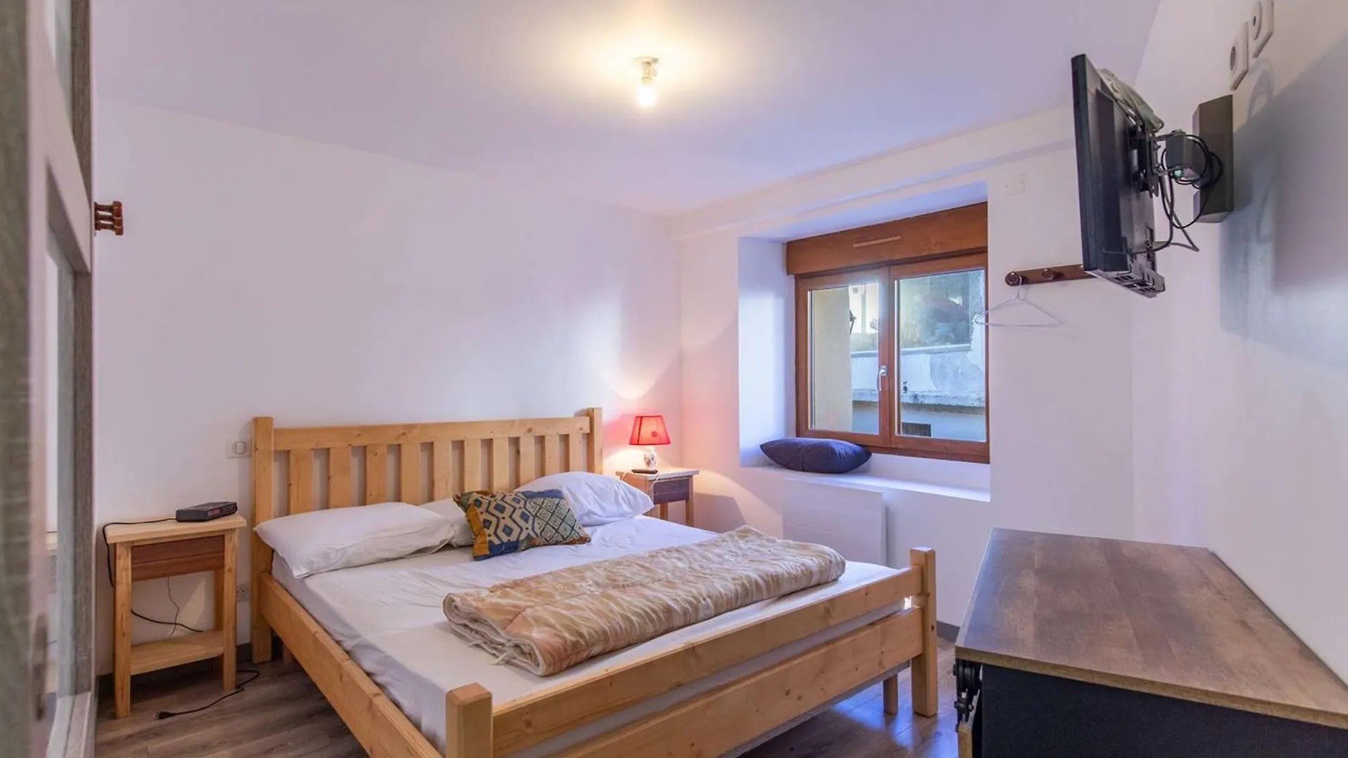 Maison De Village 8 Pers, 3 Ch, Proche Ski, Cuisine Equipee, Parking, Bebe Et Animaux Bienvenus - Fr-1-402-137 Betpouey
