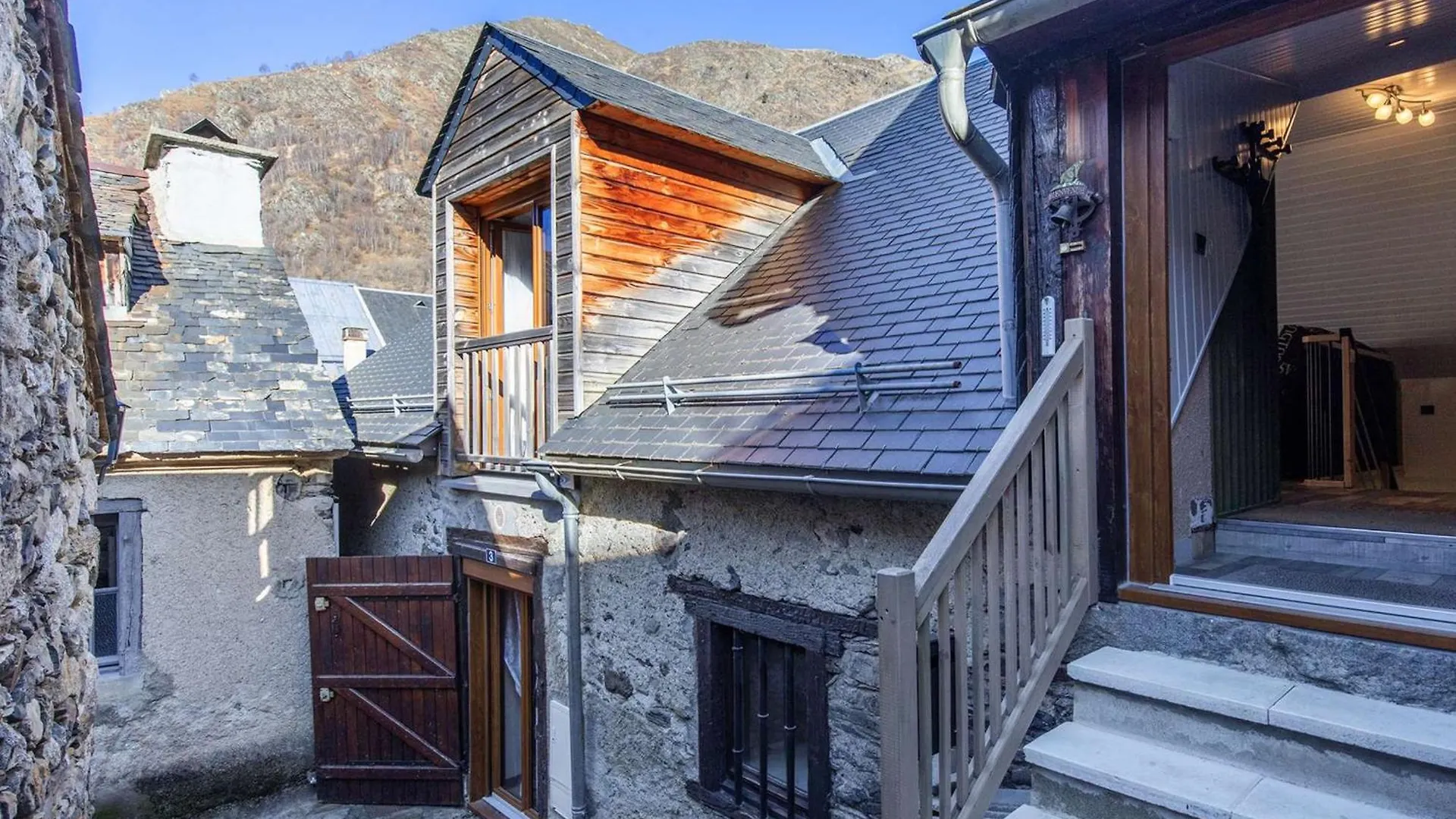 Semesterbostad Maison De Village 8 Pers, 3 Ch, Proche Ski, Cuisine Equipee, Parking, Bebe Et Animaux Bienvenus - Fr-1-402-137 Betpouey
